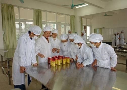 山東藍海職業學校食品加工技術專業教師水平如何？